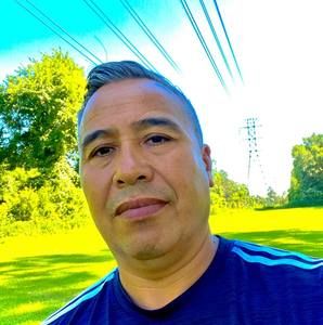 Meet your Posher, Isaias